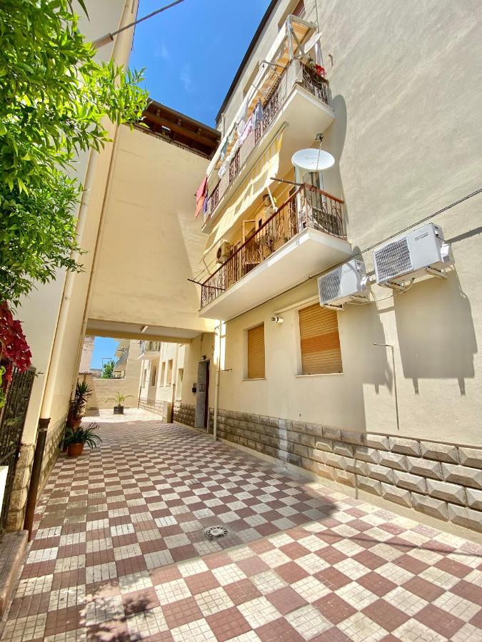 Апартаменты Residenza Le Quattro Palme Альгеро Экстерьер фото